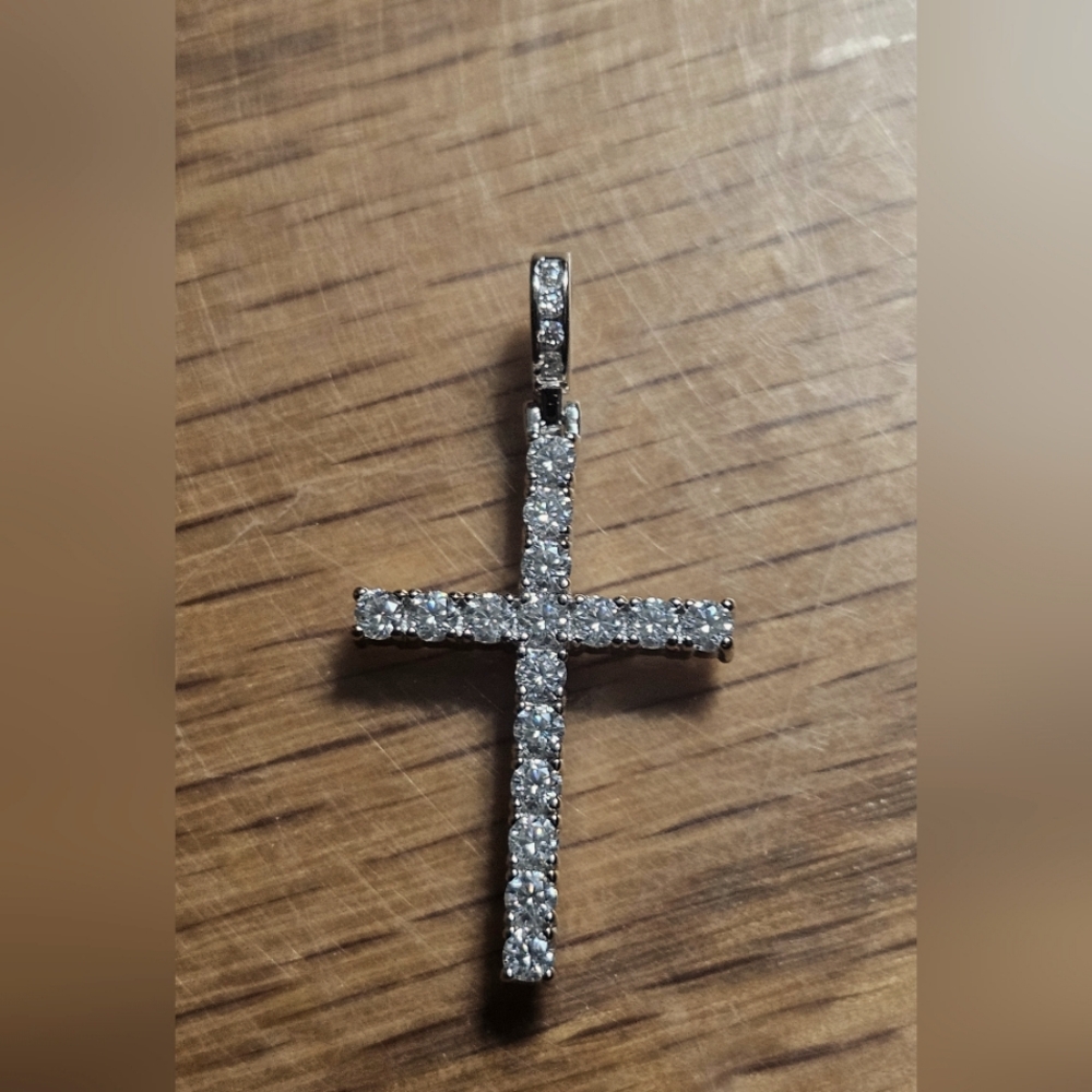 Silver moissinate cross pendant